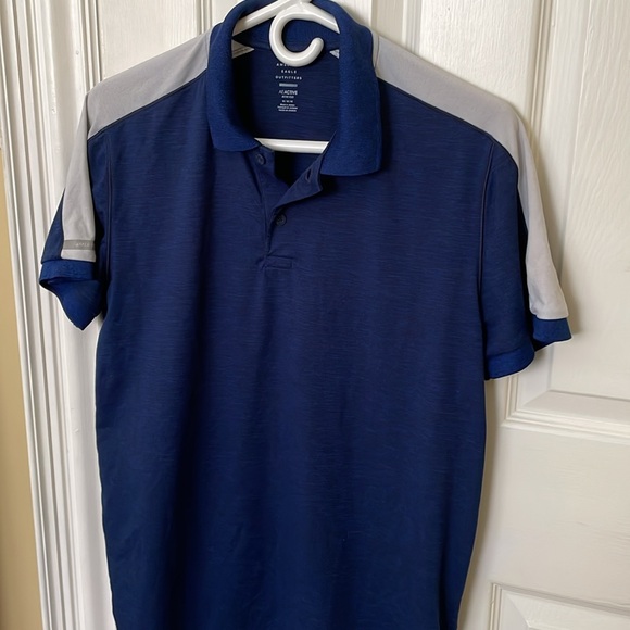 Men’s or Youth royal blue American Eagle casual shirt (size M) - Picture 2 of 5